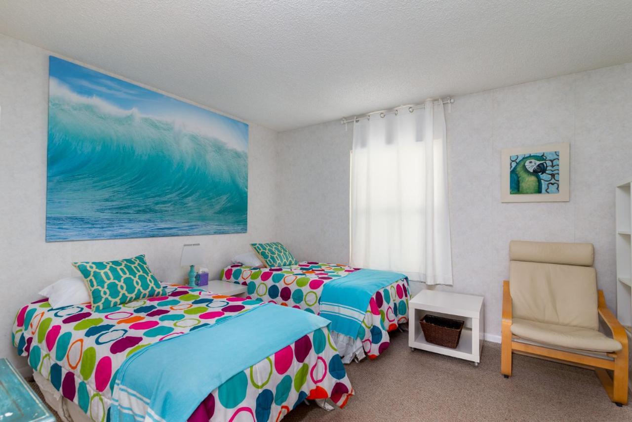 Cape Winds Hotel Кейп Канаверал Екстериор снимка