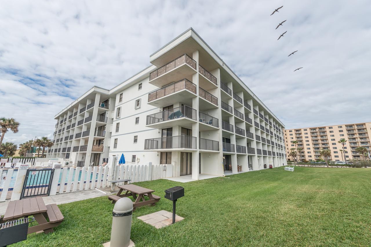 Cape Winds Hotel Кейп Канаверал Екстериор снимка